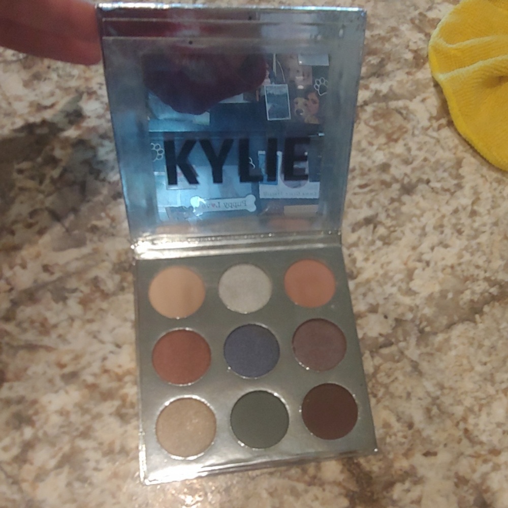 Kylie cosmetics 2016 holiday palette